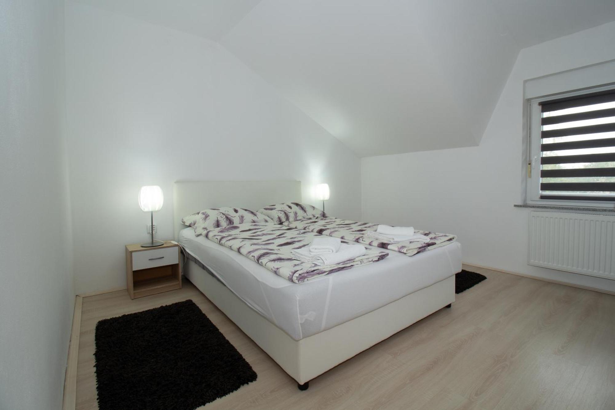 Apartman Keti Donja Lomnica ภายนอก รูปภาพ