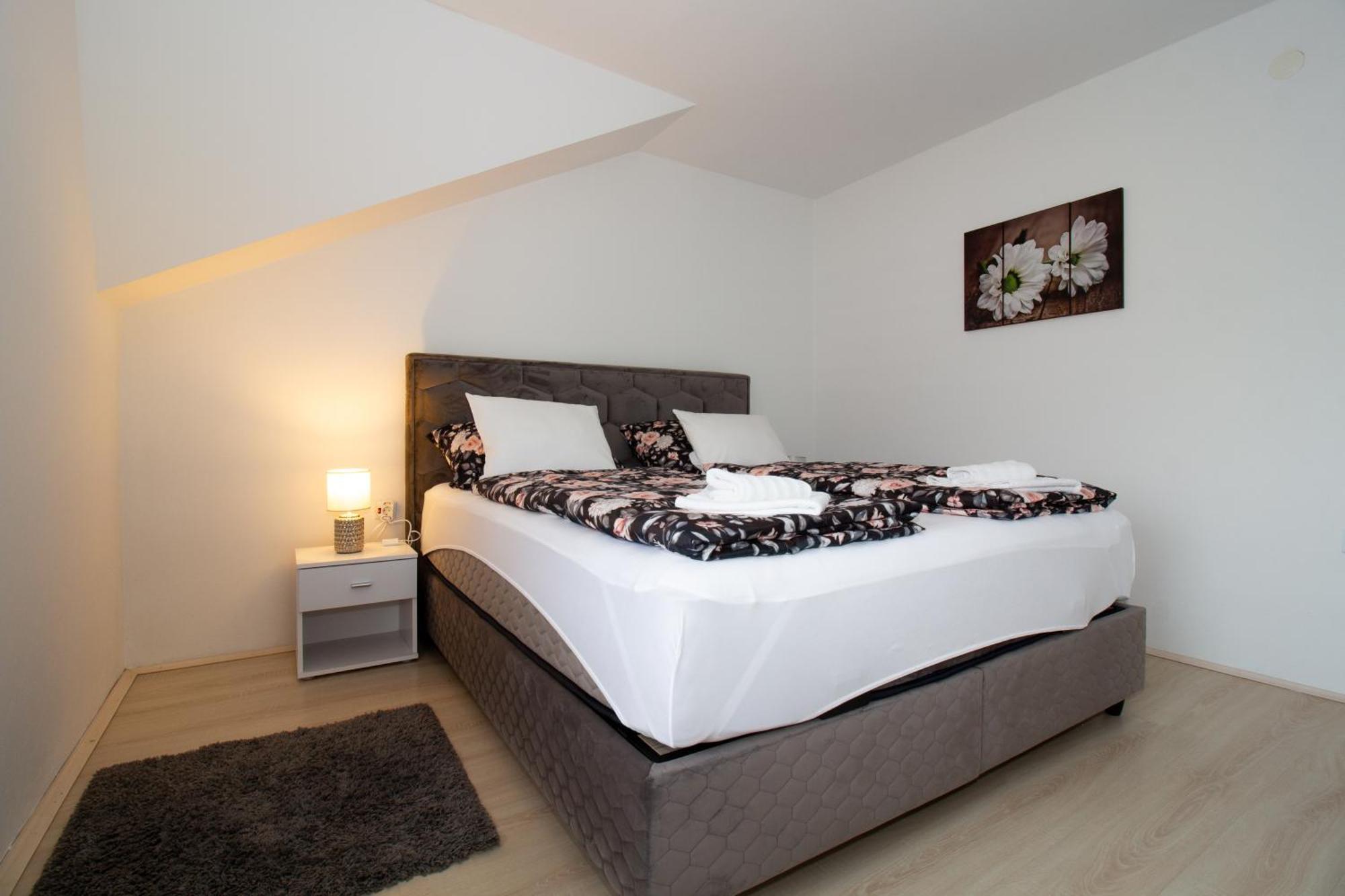 Apartman Keti Donja Lomnica ภายนอก รูปภาพ